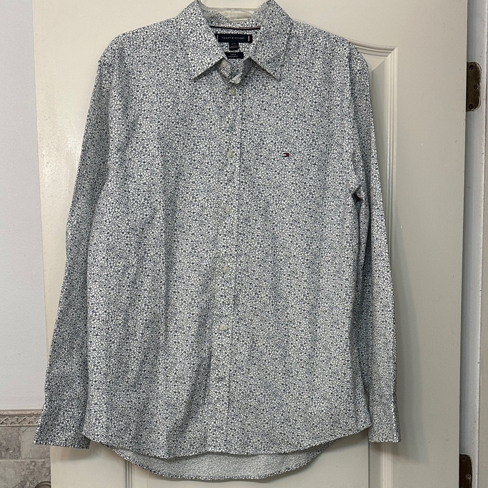 Like New! Tommy Hilfiger Men's White and Blue Floral Shirt